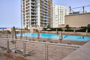 FortCambridge 2BR, pool, Terrace